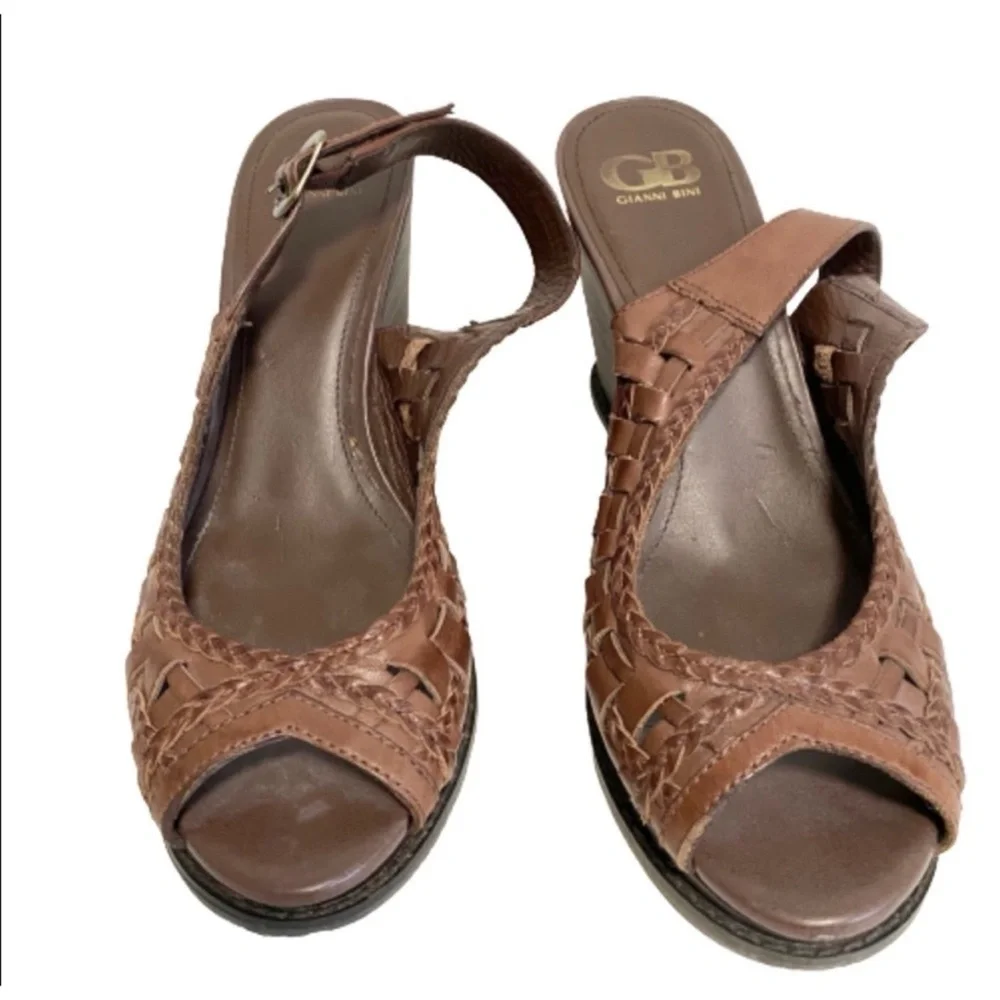 Gianni Bini Was men’s Brown Leather Ankle Strap Buckle Wedges Size 9.5